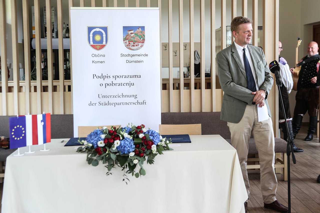 Svečina_podpis listine 2025 (69).jpg