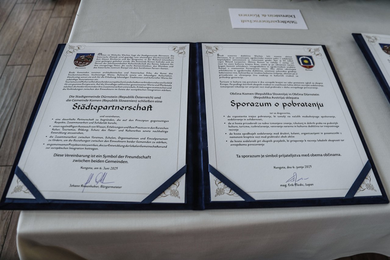Svečina_podpis listine 2025 (72).jpg